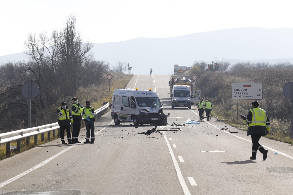 Dos jóvenes fallecen en un accidente en la LR123 Noticias El Día de