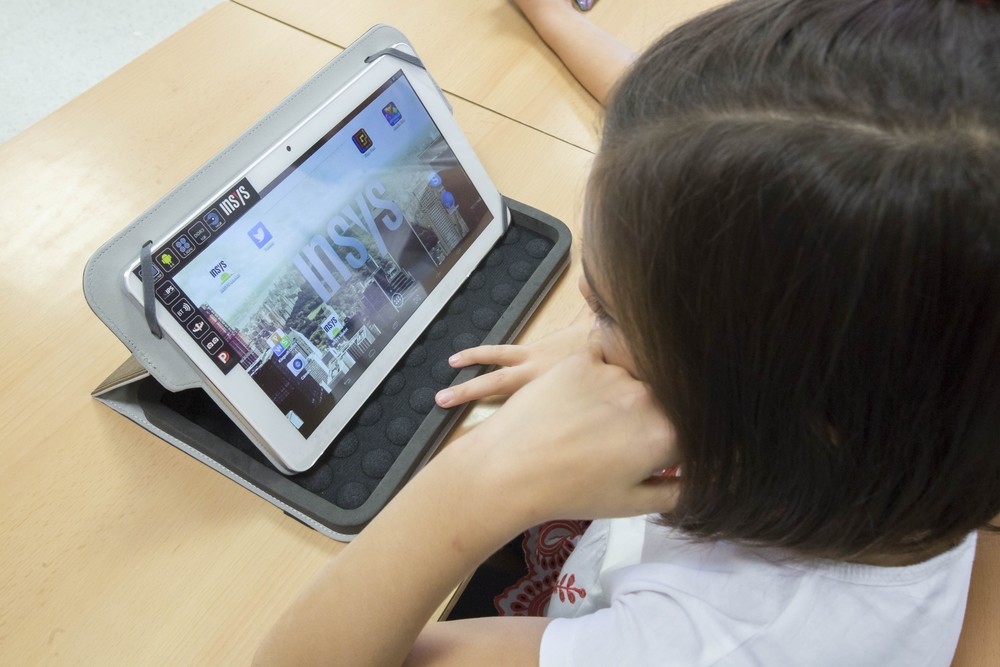 Comienza el reparto de 4.000 tablets entre el alumnado | Noticias ...