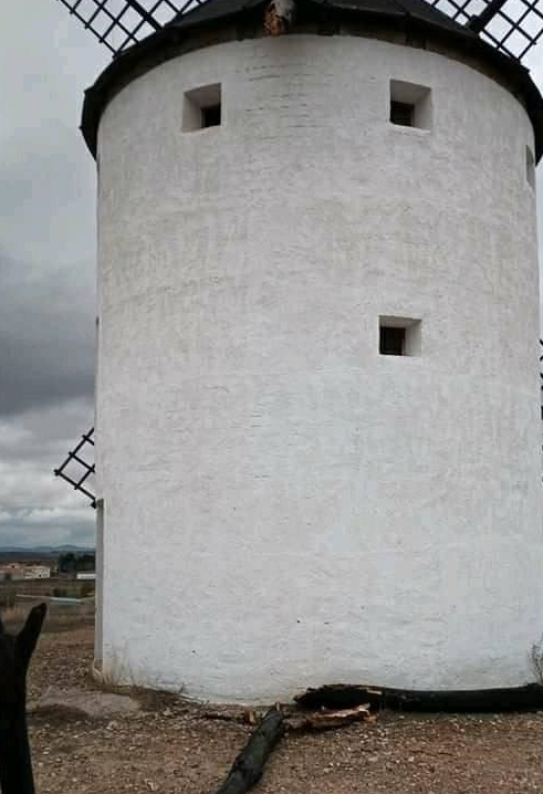 Hallan daños en uno de los molinos de viento de Tembleque | Noticias La Tribuna de Toledo - Vimarsana News