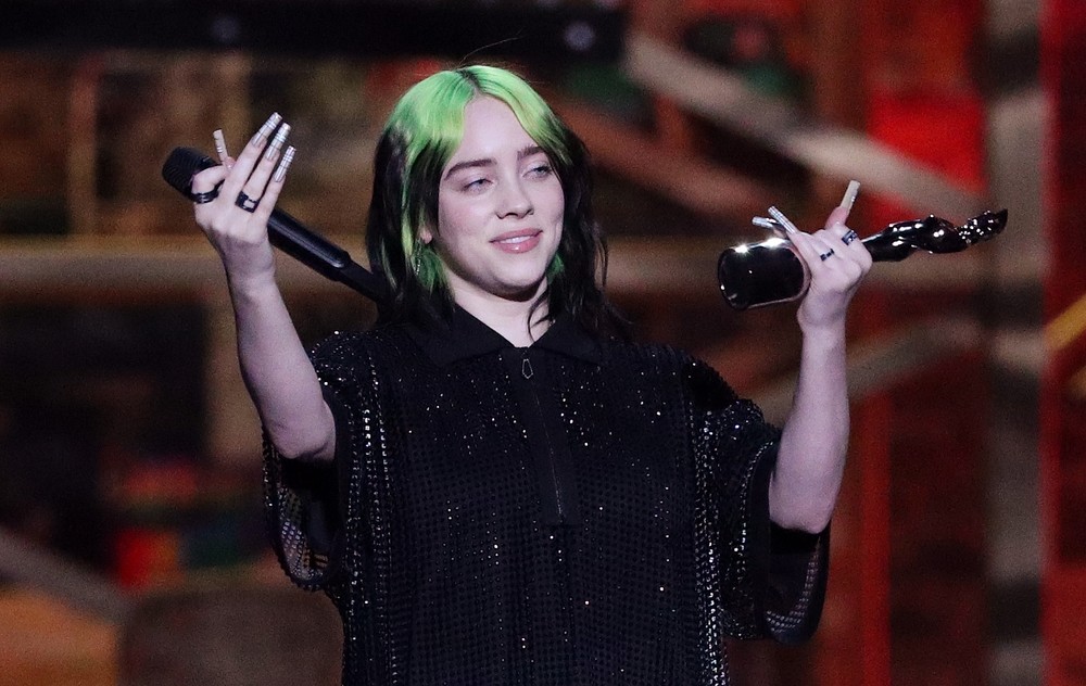 Billie Eilish logra otro récord