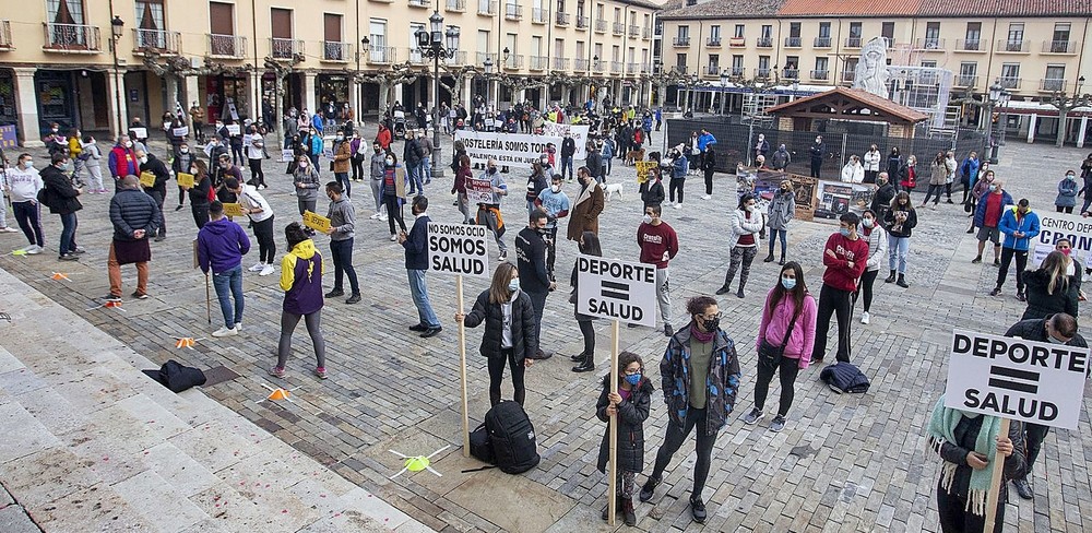 Concentración contra el cierre de los gimnasios | Todas las noticias de  Palencia