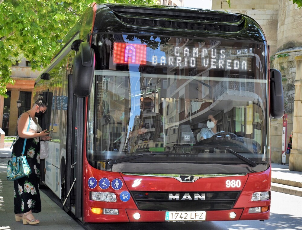 La justicia reconoce que el autobús urbano no paga IVA | Noticias La Tribuna de Albacete - Vimarsana News