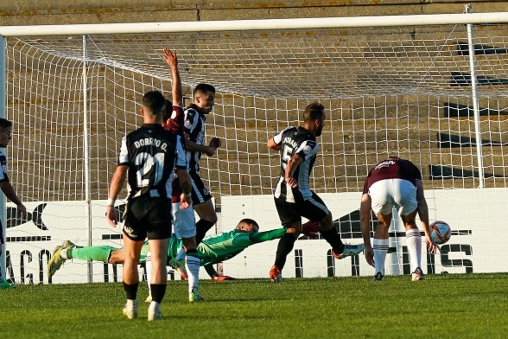 El Albacete naufragó en La Línea