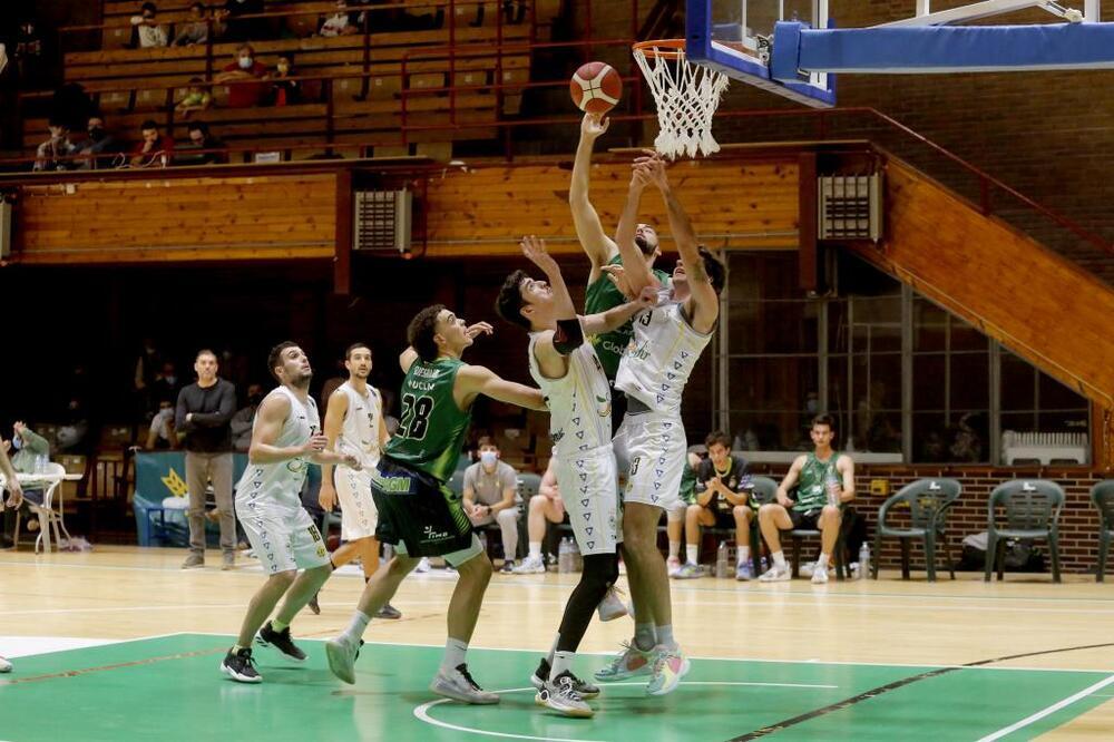 Un Albacete Basket al completo aplastó a un flojo CB Alginet