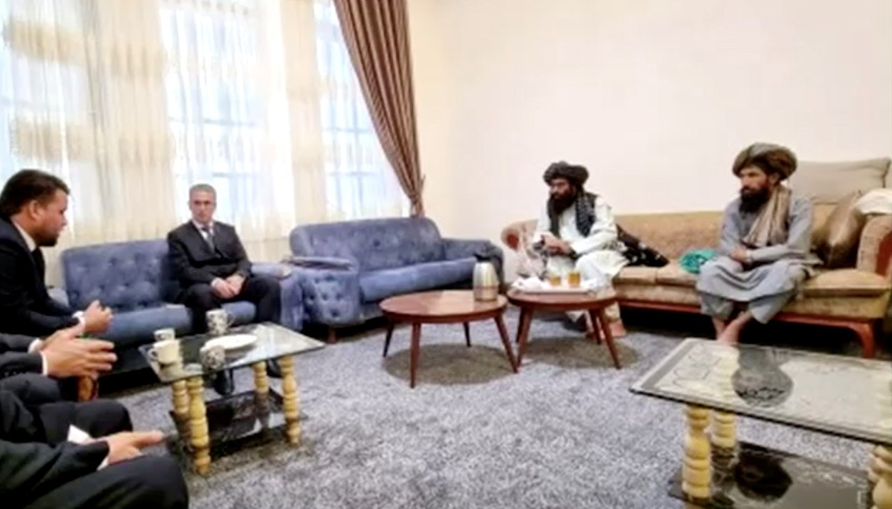 Los talibanes suspenden la educación mixta superior | Noticias Diario de Ávila - Vimarsana News