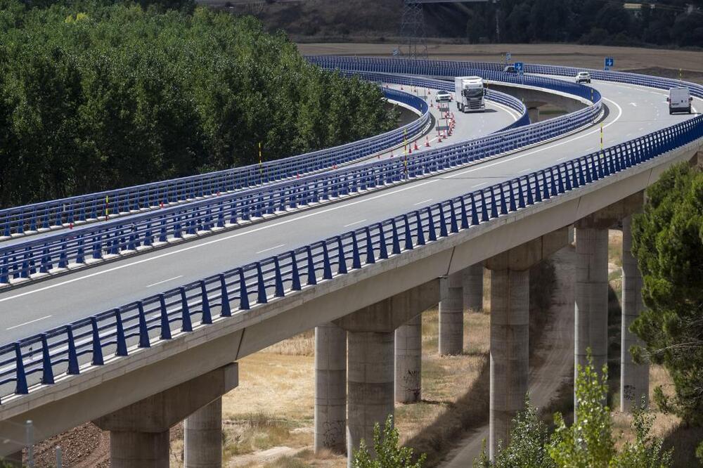 Transportes advierte de que las grietas de la ronda noroeste de Burgos suponen un "grave peligro" - Vimarsana News