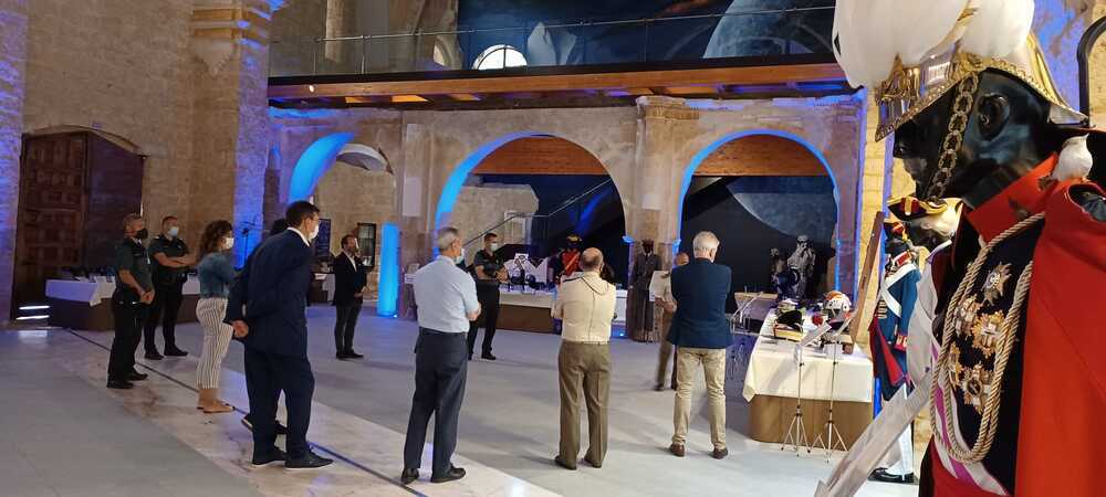 San Pedro Cultural acoge una exposición de ropas militares - Vimarsana News