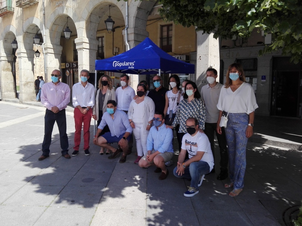 El PP recoge firmas en Ávila contra los indultos del Procés | Noticias Diario de Ávila - Vimarsana News