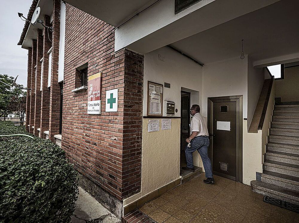 Sacyl retoma las consultas presenciales tras las órdenes de Mañueco a Casado - Vimarsana News