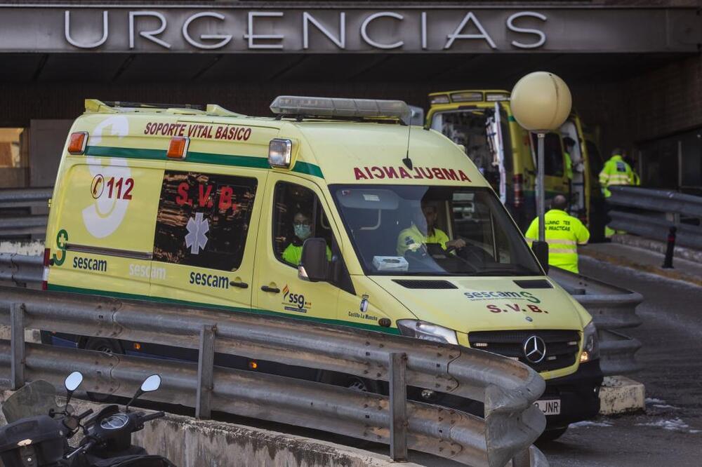 Un trabajador acaba en el Hospital por picaduras de avispa - Vimarsana News