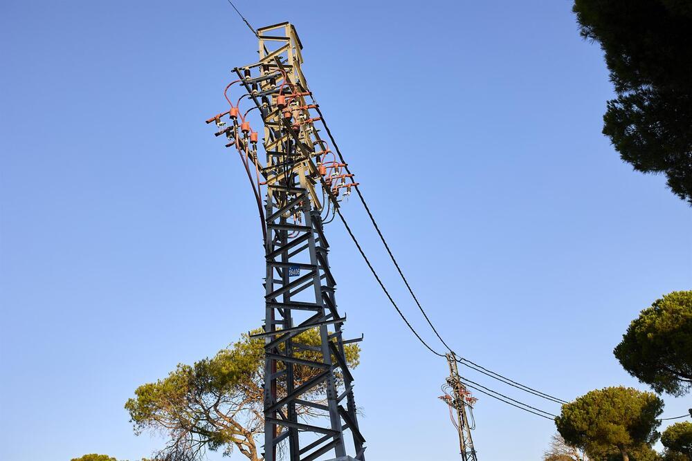 El precio de luz cae este sábado un 7,3% | Noticias La Tribuna de Albacete - Vimarsana News