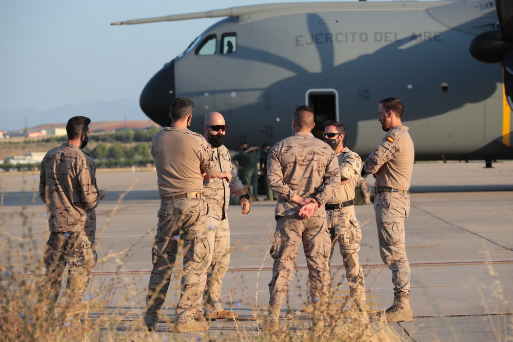 El primer avión para evacuar a españoles vuela a Kabul | Noticias La Tribuna de Albacete - Vimarsana News