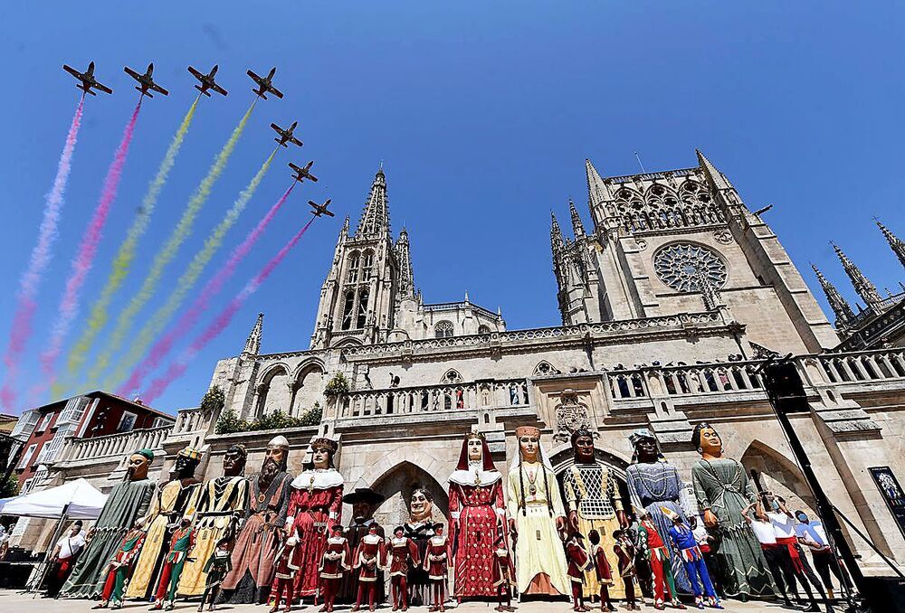 800 años de orgullo - Vimarsana News