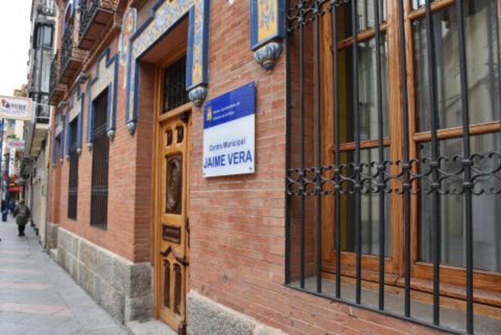 El Ayuntamiento publica la resolución de ayudas para libros del curso 2021-2022 - Vimarsana News