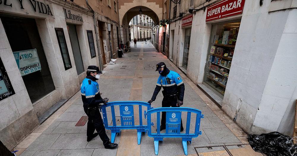 Cortan 5 accesos a Las Llanas y vigilarán aforos en terrazas | Noticias