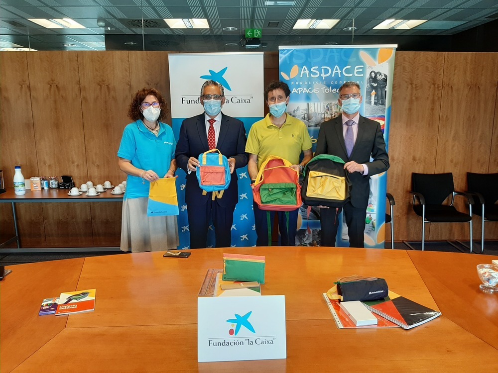 Kits escolares para menores de hogares vulnerables - Vimarsana News