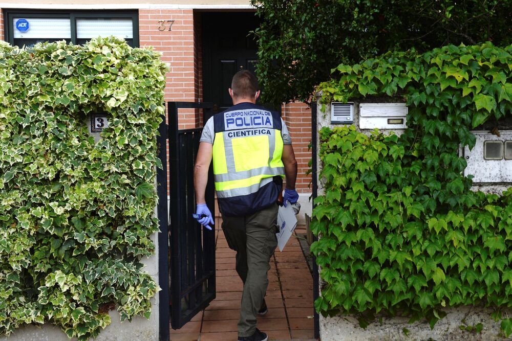 Detenido un hombre por apuñalar a su pareja en Santa Ana