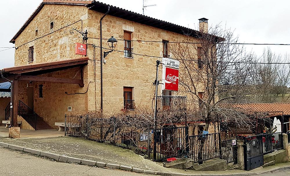 Lences arrienda la casa rural, con bar, por 255 euros al mes