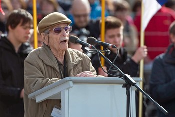 Austria despide a su superviviente más viejo del Holocausto