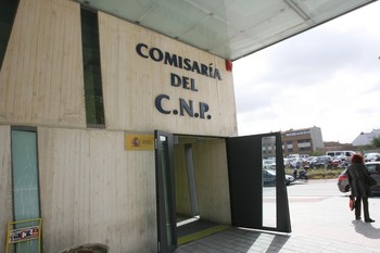 Un hombre es detenido por prender fuego a su casa