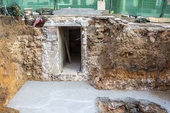 La reforma de los refugios del Altozano queda en suspenso