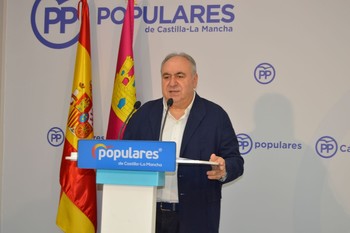 Tirado insta a «escuchar a la sociedad civil de verdad»