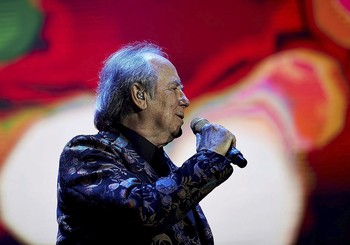 Serrat canta al Benedetti más comprometido y enamorado