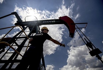 El precio del petróleo cae hasta niveles no vistos desde 200