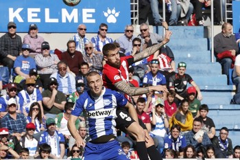 Lucas y Ely dan la vuelta al derbi vasco