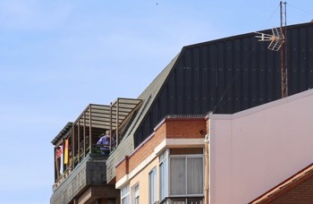 Un hombre realiza disparos al aire desde su vivienda en Valladolid.