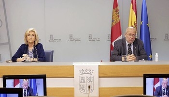La consejera de Sanidad, Verónica Casado, y el vicepresidente y portavoz, Francisco Igea, durante la rueda de prensa. 