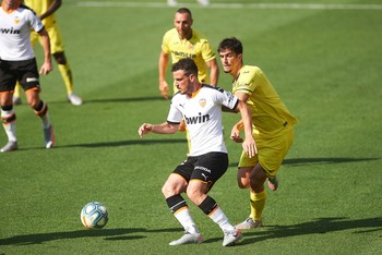 La solvencia del Villarreal no da opción al Valencia