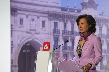 Ana Botín, reelegida presidenta del Banco Santander