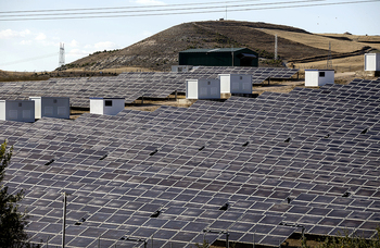 Exigen el soterramiento total del tendido del parque solar