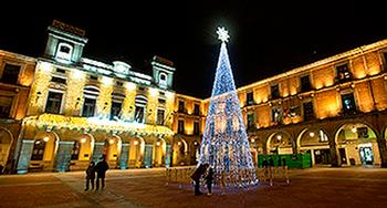 Rebaja de 14.000 euros en el contrato de luces de Navidad