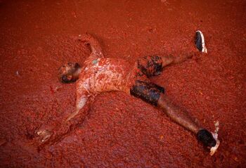 El color rojo vuelve a conquistar Buñol