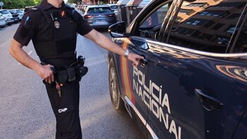 Detenido por robos con fuerza en una tienda y un supermercado