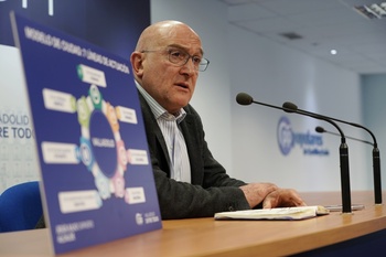 Carnero seguirá de consejero 'hasta que tome acta de concejal'