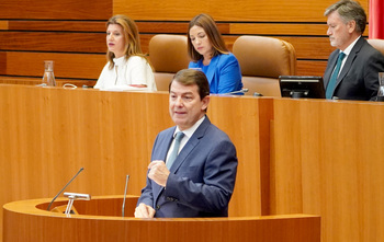 Mañueco: 'Consideramos innegociable la unidad de la nación'