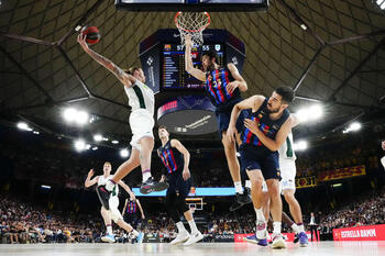 El Barça resiste la agresividad del Unicaja 