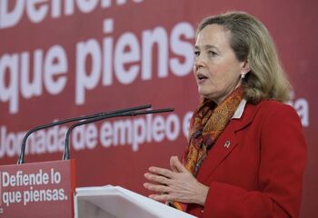 Calviño afirma que enfrente del Gobierno solo está 'la nada'