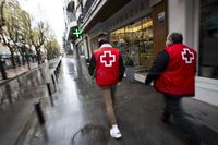 Cruz Roja ayuda a las personas mayores