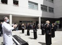 La CLA Pepe Eizaga le canta a los sanitarios