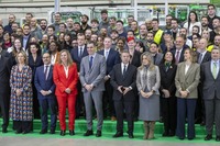 Pedro Sánchez Y Emiliano García Page visitan la fábrica de Accelera Cummins