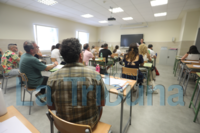 Los aspirantes prueban fortuna en las oposiciones de docentes 